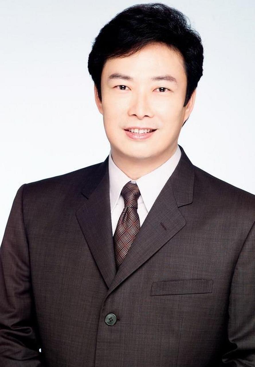 一次,费玉清在日本女友家留宿,女友贴心地为他放好洗