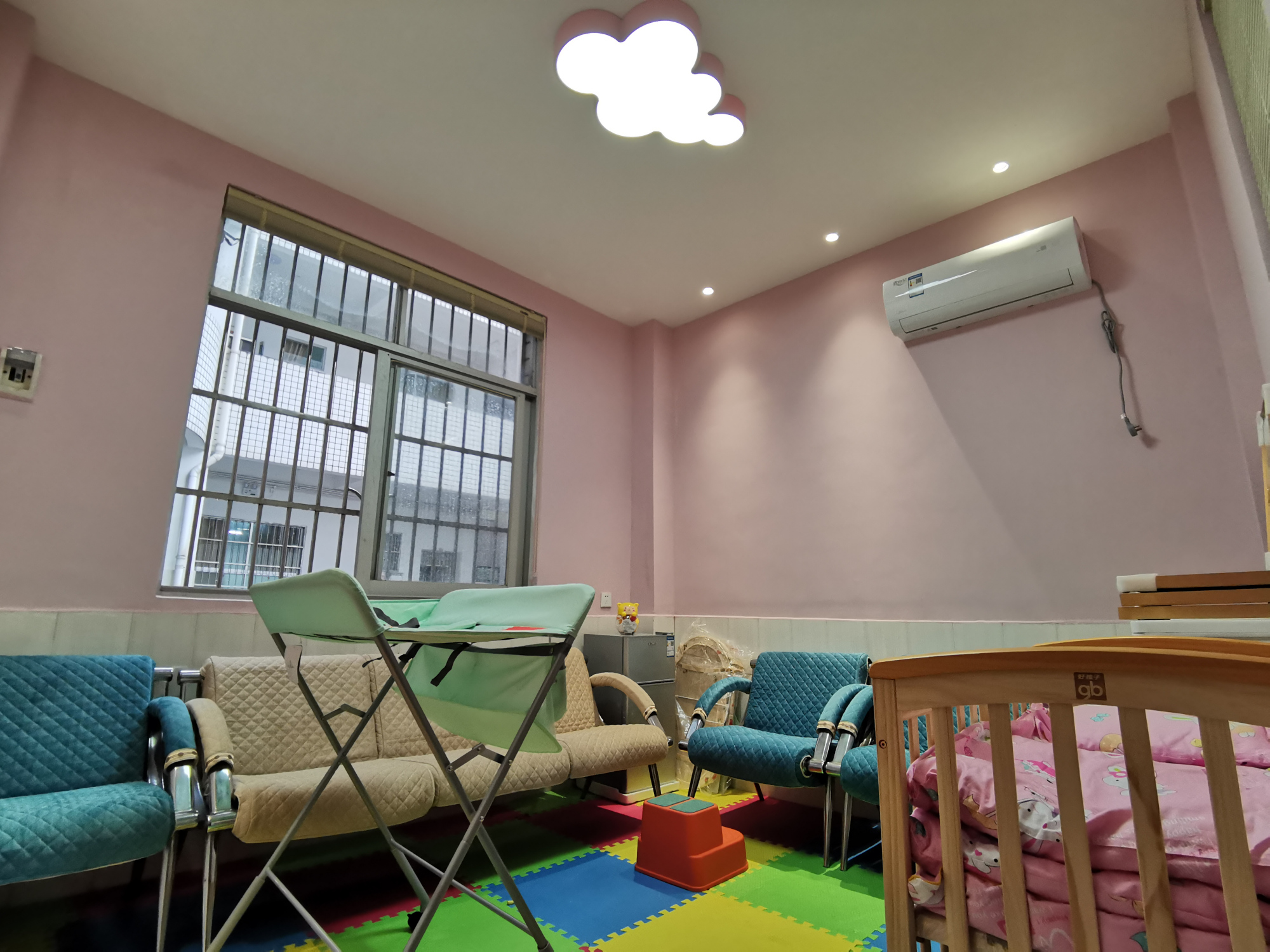 为女神节温馨献礼 泰山学校母婴室投入使用