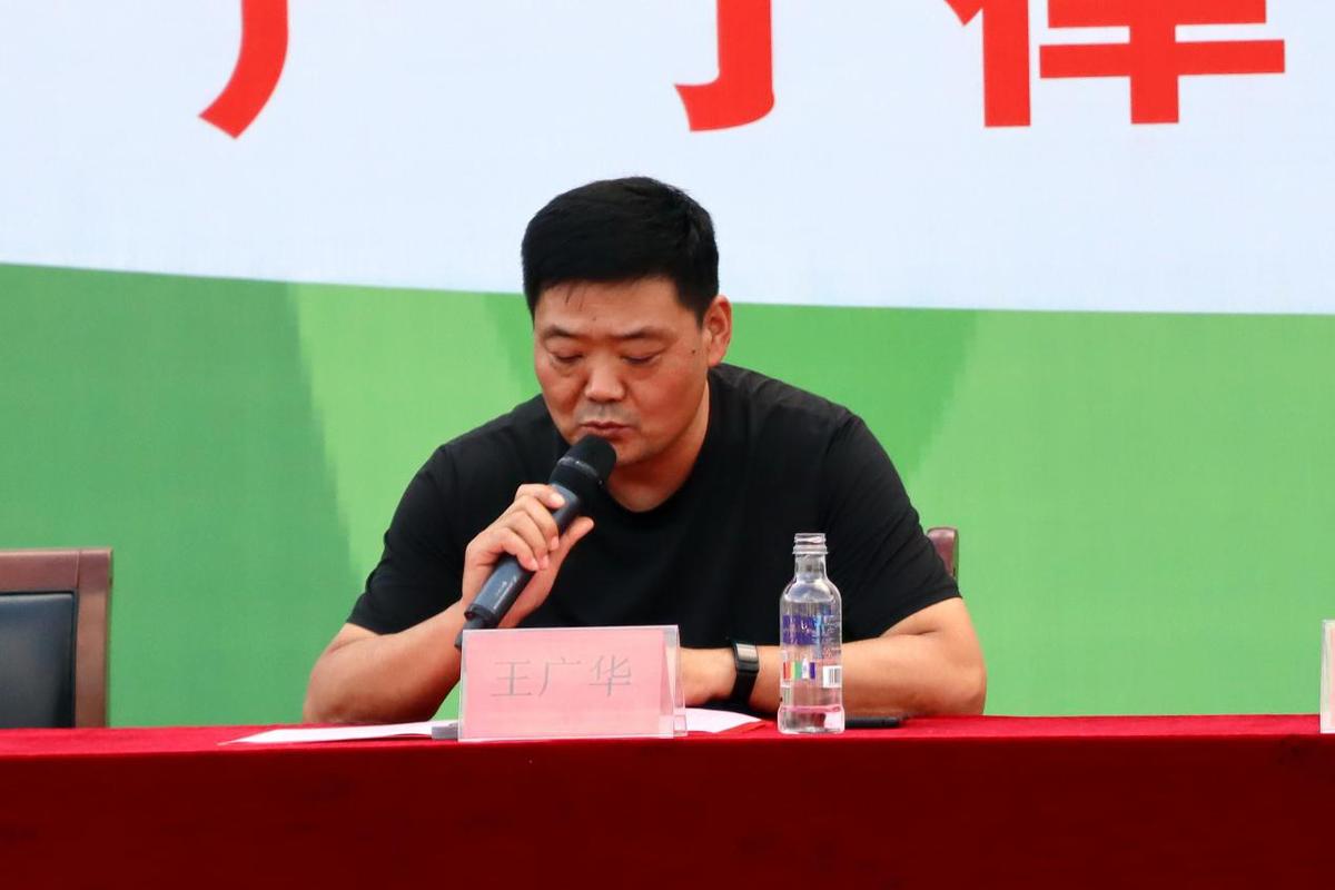 少年戎装展风采 壮志凌云谱新篇——漯河体校举行军训汇报表演