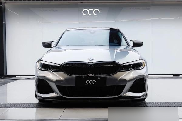 宝马汽车漫彩改色膜保时捷原厂色gt银,金属质感的银色