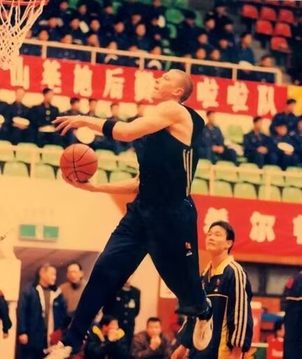 詹姆斯第一任带刀侍卫——鸟人安德森:讨厌詹姆斯的人不要喜欢我