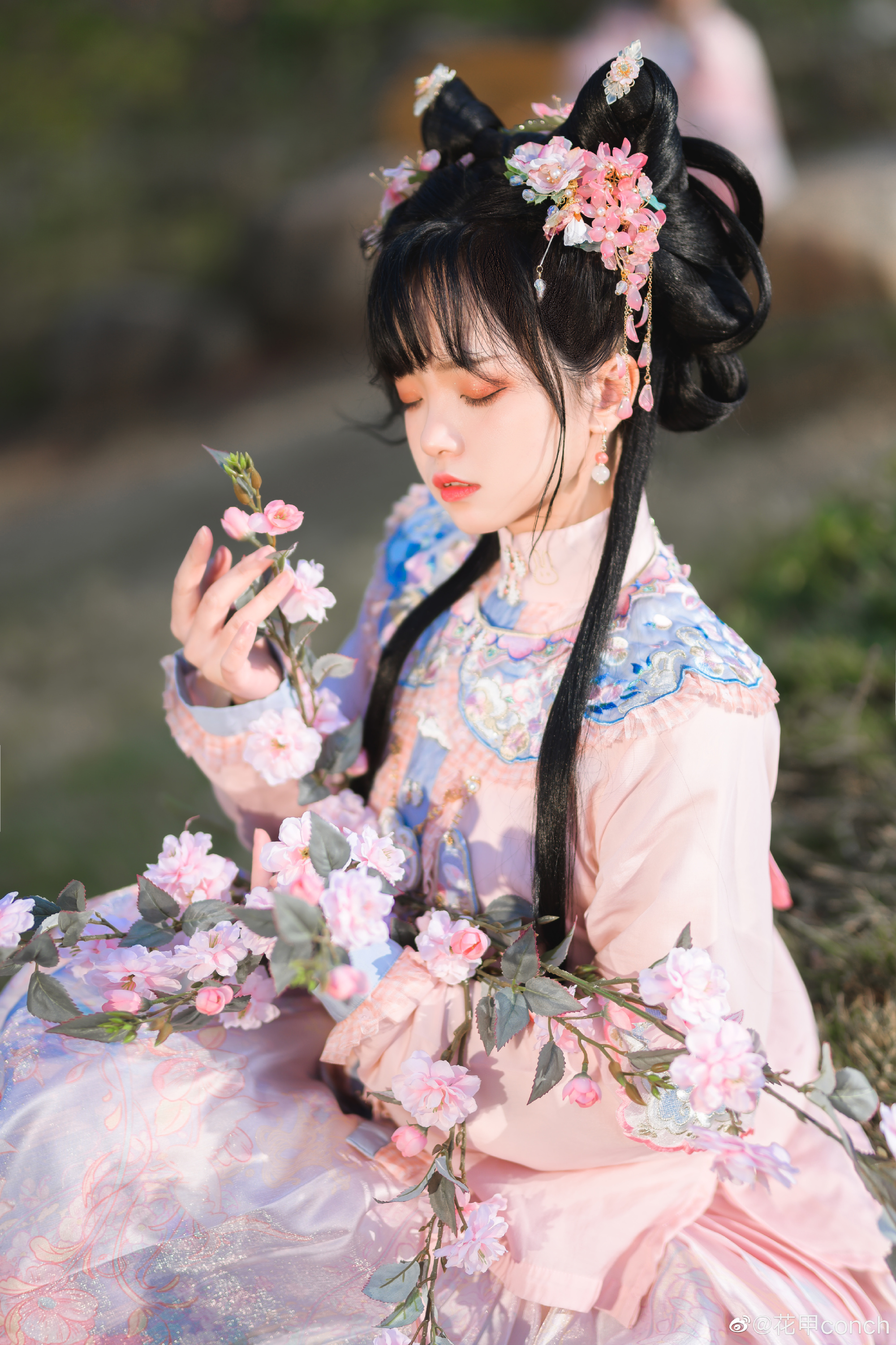 coser花甲conch_桃花汉服少女
