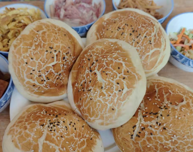 地方特色金奖:寿阳红烧饼