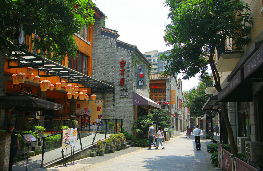 岭南天地,昔日的东华里承载着几代人的回忆,打造年轻时尚新地标