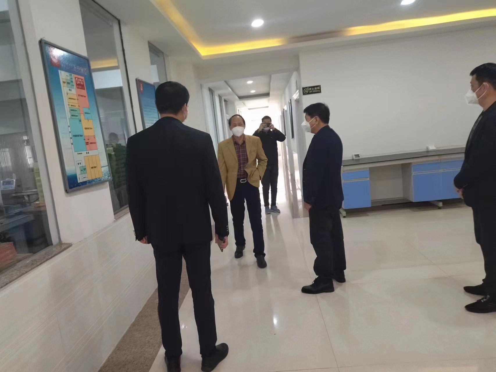 漳浦县委常委,副县长陈石金走访慰问望松集团董事长林建生