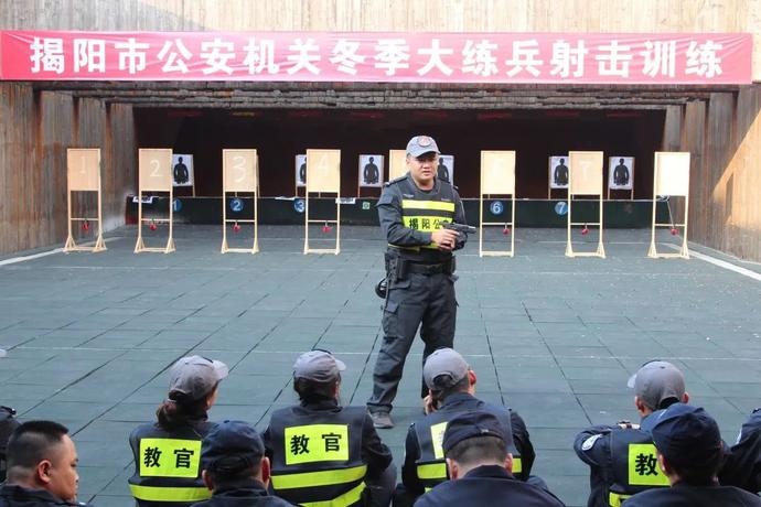 最美基层民警|潘梓浩:生死线上的"排爆英雄"