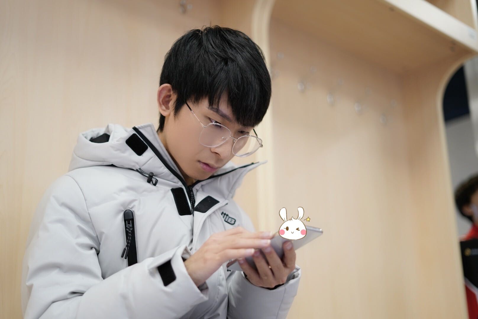 汤汤季后赛的整体表现一般,ag超玩会需要一个强势打野