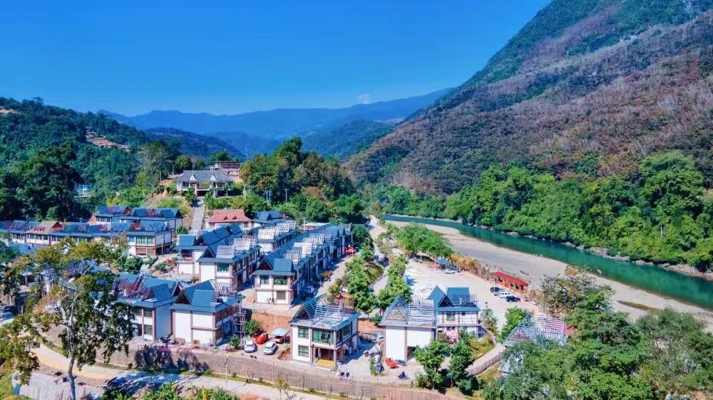 "五一"去哪儿玩 云南江城等您来