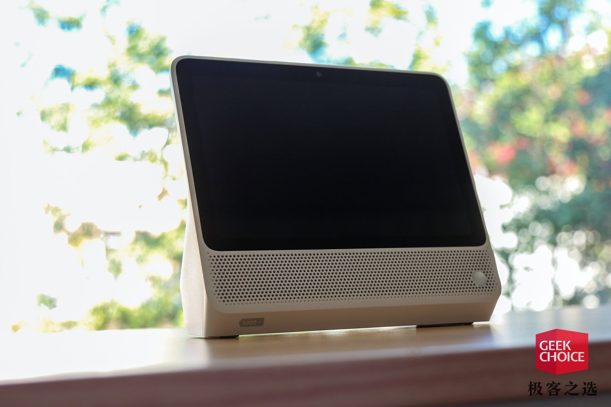 天猫精灵 cc10 电池版体验:只卖 799 元的「平板电脑」,比 ipad 更