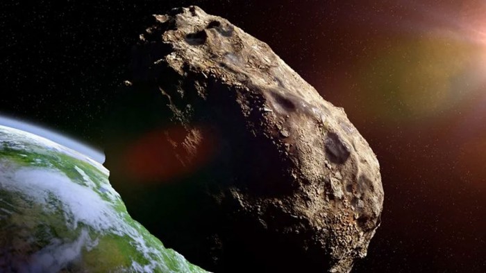 一颗名为"阿波菲斯"的大型小行星悄无声息地从地球附近掠过
