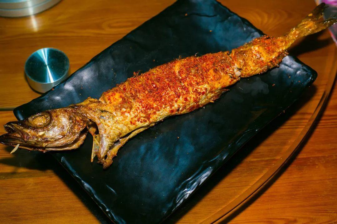 明太鱼浑身是宝,被朝鲜称作"保命鱼",为什么中国人吃得少?