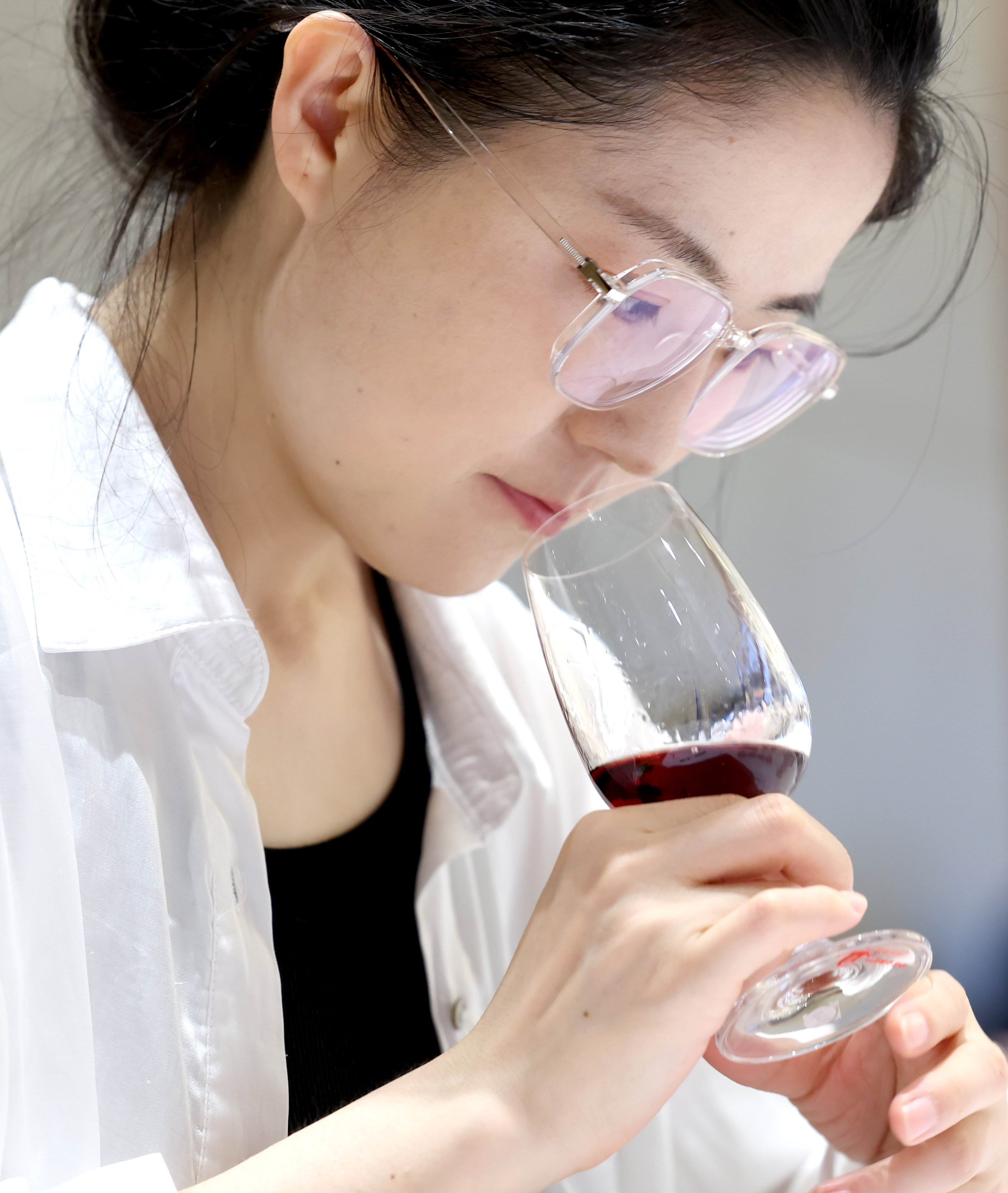 (社会)中国葡萄酒品酒师技能大赛在浙江举行