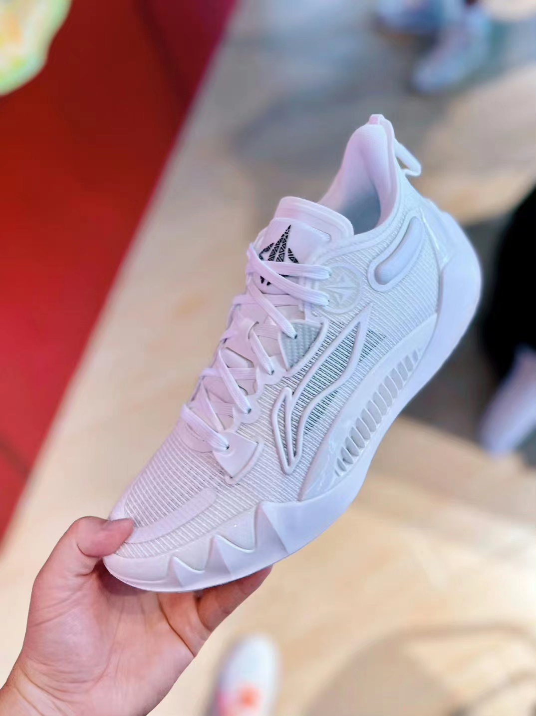 李宁巴特勒一代签名球鞋黑白纯色版本曝光!不愧是目前李宁的头牌