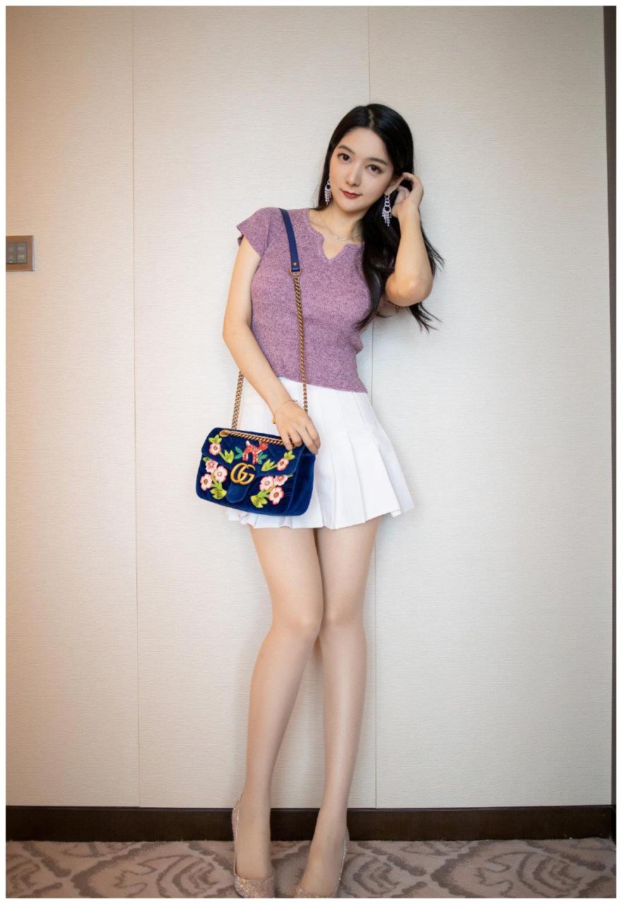 模特angela小热巴旅拍合集,目前收集到有92套,各种主