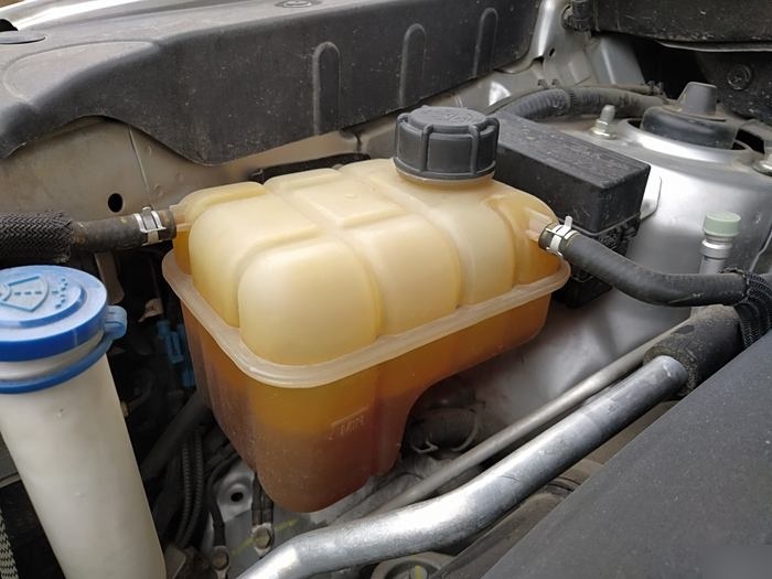 给我的cs75更换防冻液