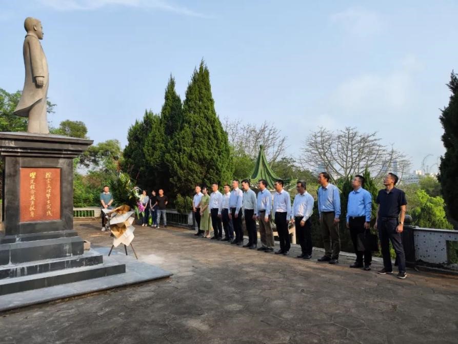 高峰赴广东调研华侨文化建设
