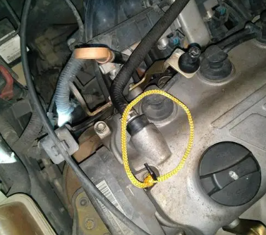 汽车pvc阀在什么位置