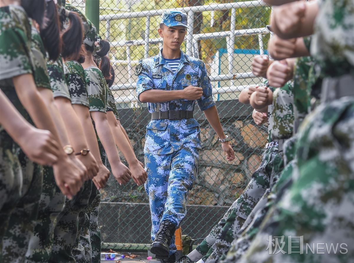 走出軍營,重回校園,華中科技大學這群