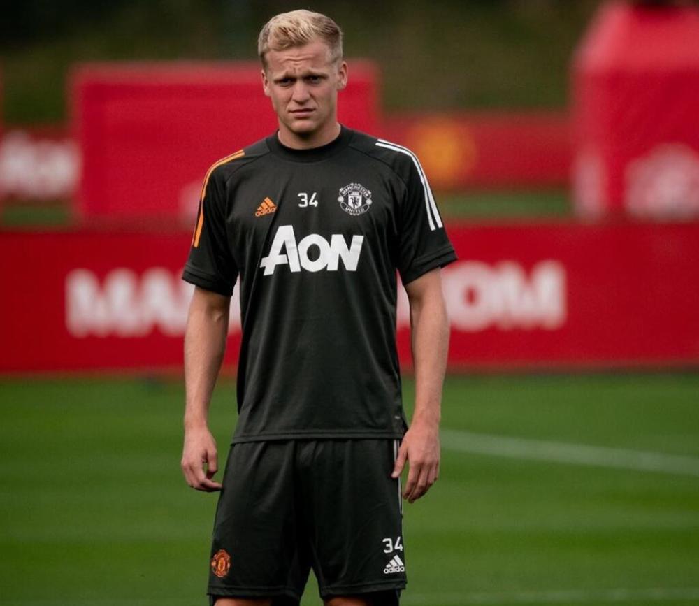 我就喜欢把暑假作业,留到最后两天再做,利物浦签下蒂亚戈和若塔