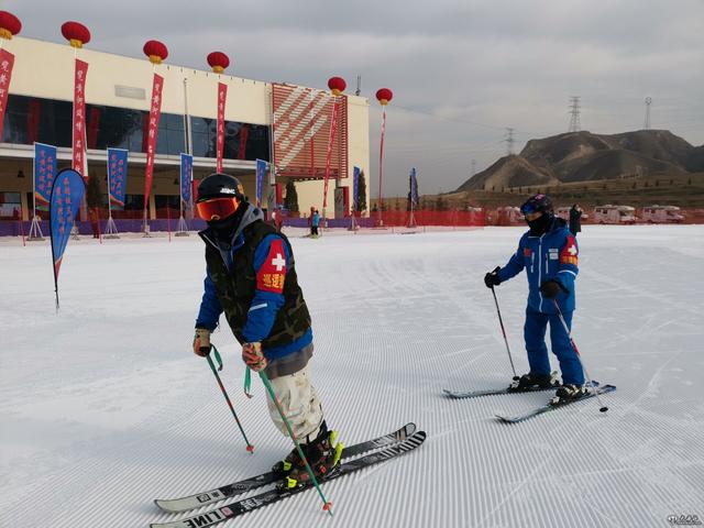 2021·蘭州冰雪運動旅遊推廣活動在蘭州龍山國際滑雪場啟動