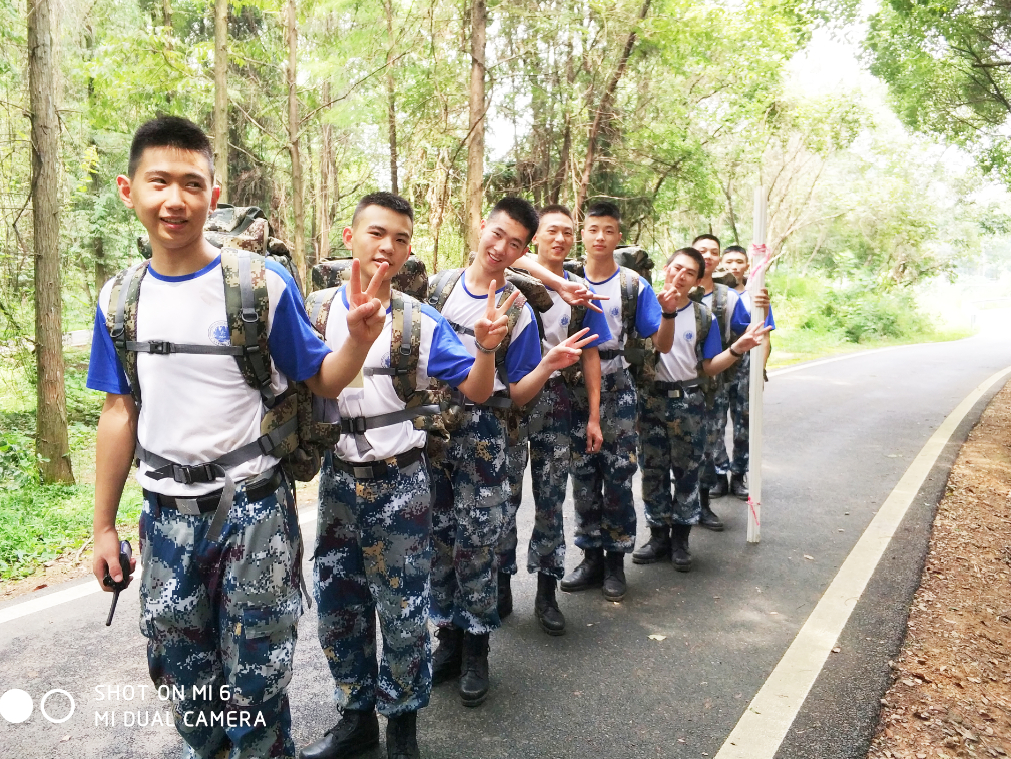 四川空军青少年航空学校招生简章发布有多项政策待遇满足这些条件即可