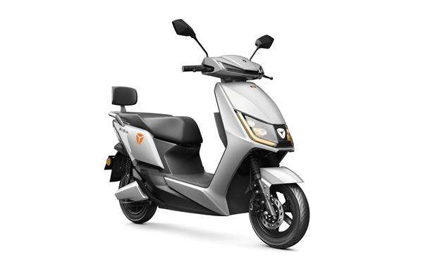 雅迪冠能t2和t5区别