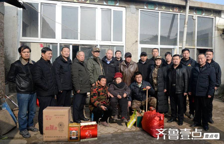 山东聊城:三名战友远赴茌平连续6年为烈士的父母尽孝