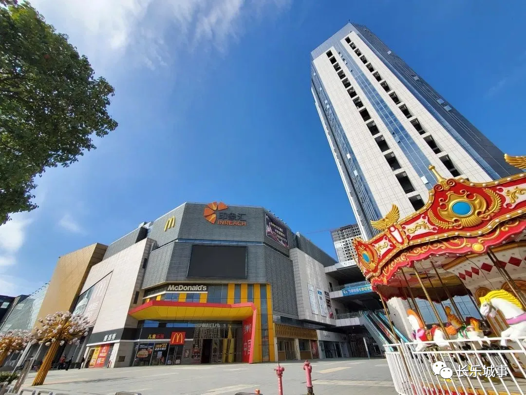 长乐知名商场多家门店关门,网友:卡里余额咋办?