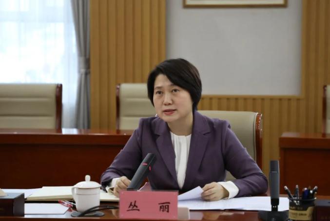 丛丽主持召开"敲门行动,助企发展"包联企业座谈会