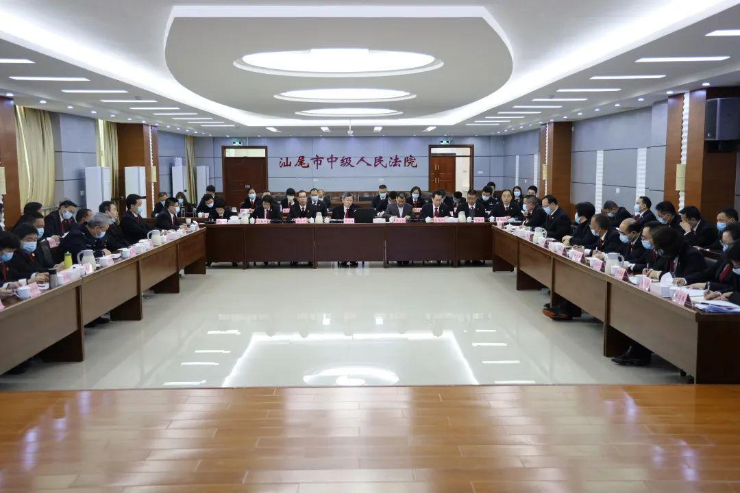 全省中级法院院长会议精神,市中院党组成员,副院长陈展科传达中纪委