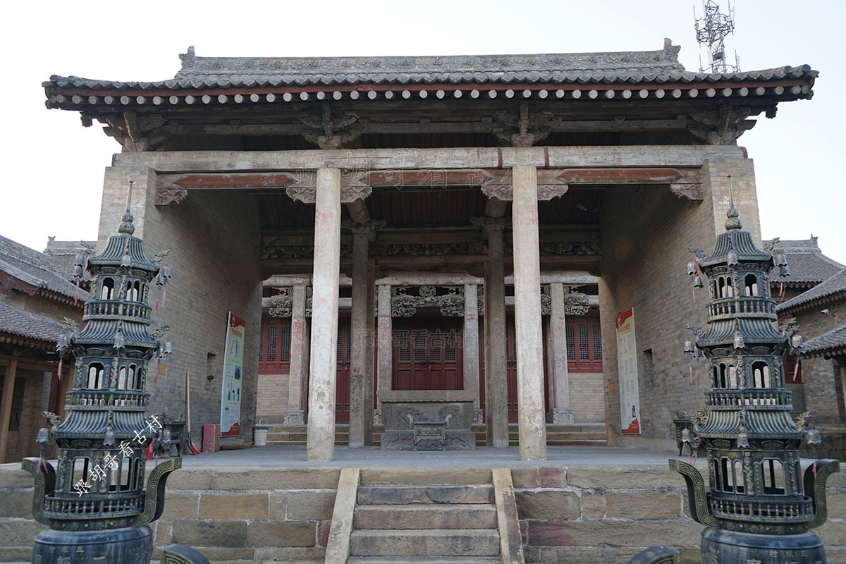 都说中国最古戏台山西高平二郎庙戏台建于1183年,我发现一个bug