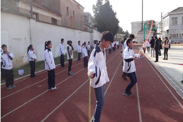 双飞跳绳怎么跳