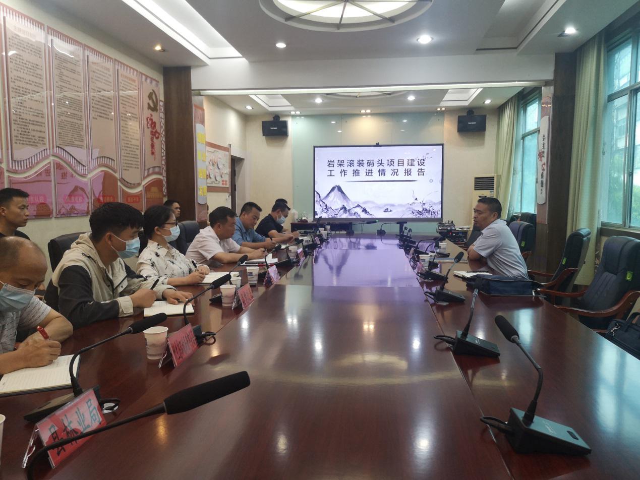 靳龙方局长赴望谟县和册亨县调研港口建设,工业园区前期规划等工作,并