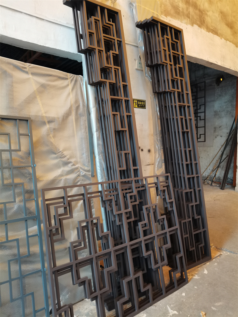 步行街改造门头万字格铝挂落 万字格铝门楣