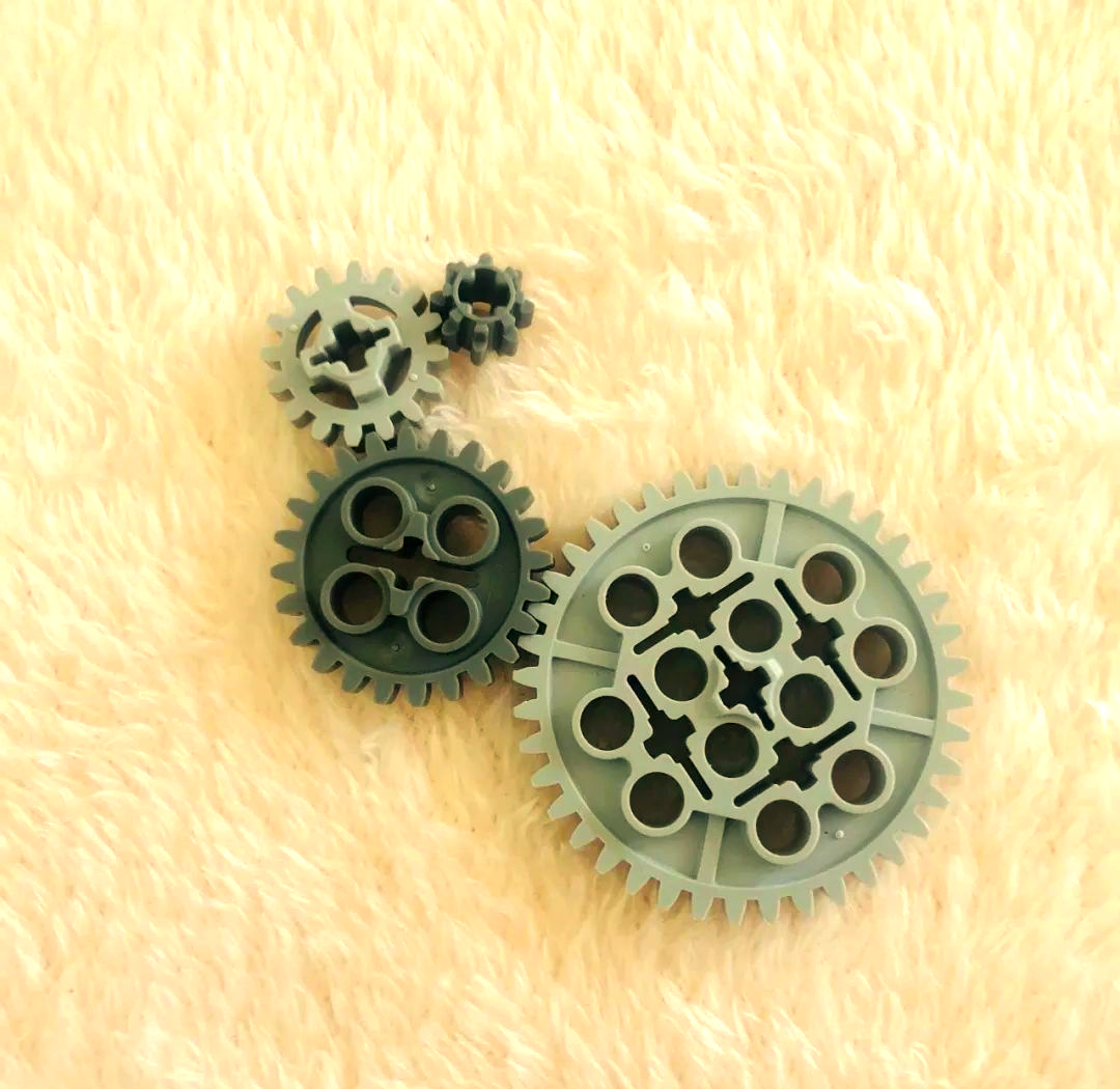 乐高齿轮传动结构的多功能应用