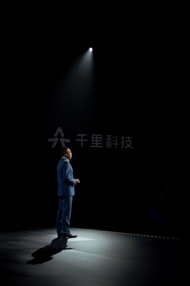 手机圈大佬跨界！赵明：来到车圈的第一次发布会已准备就绪