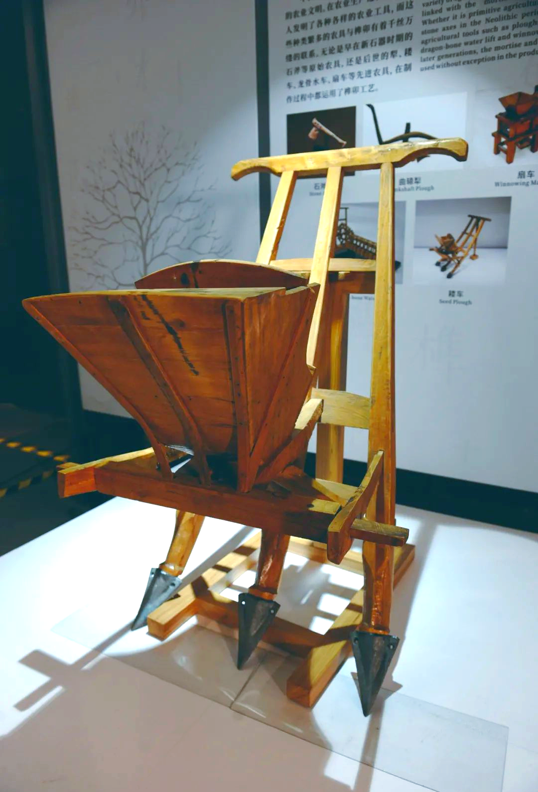 中国古代的多样化"高科技"农具