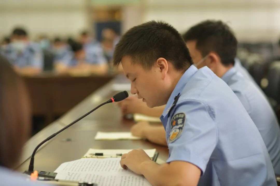 「警界新青年」东岳分局召开青年民警座谈会