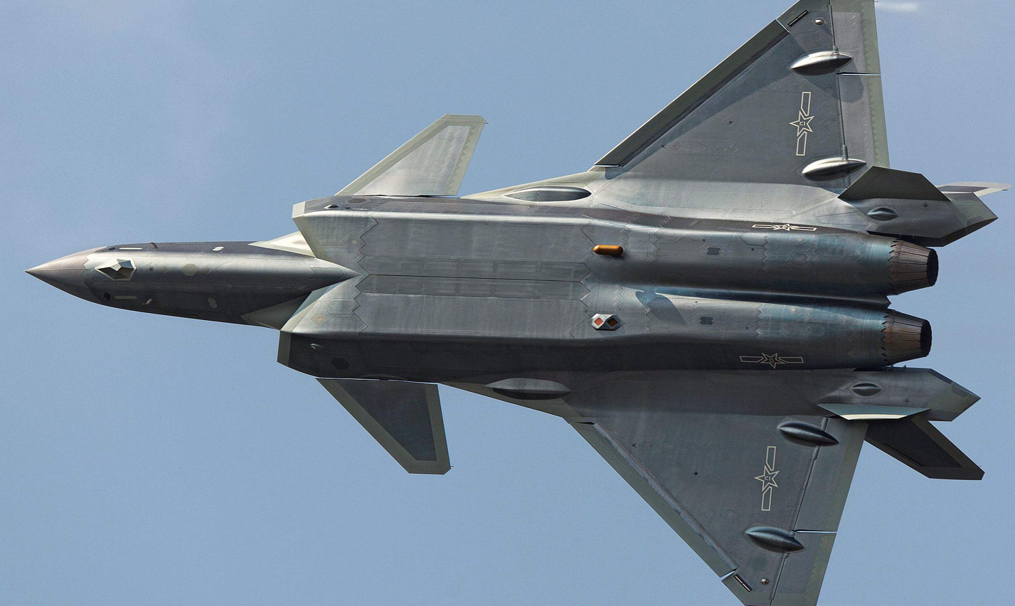 歼20b迎来规模量产,首架歼20却悄悄退役,给军迷留下最大遗憾