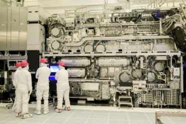 全球最先进！Intel安装首套二代High-NA EUV：为14A铺平道路