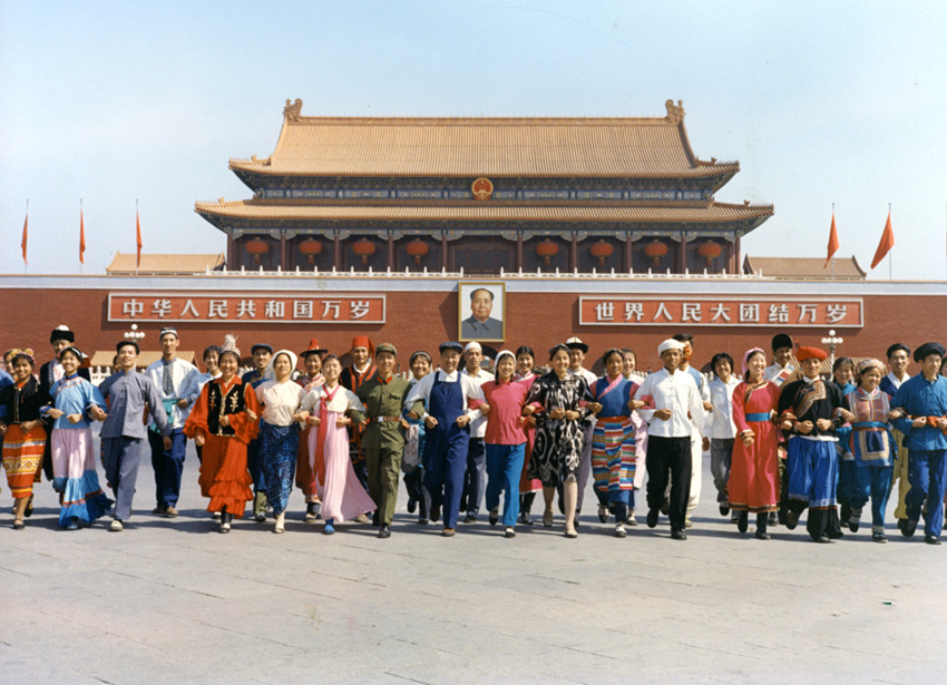 为什么中华民族,是世界上凝聚力最强的民族,什么让我们凝聚起来