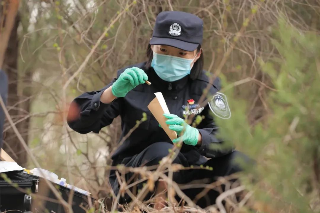 北京女警获表彰