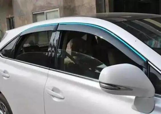 如果您的马自达车窗玻璃在降下后无法升起,这很可能是由于玻璃升降器