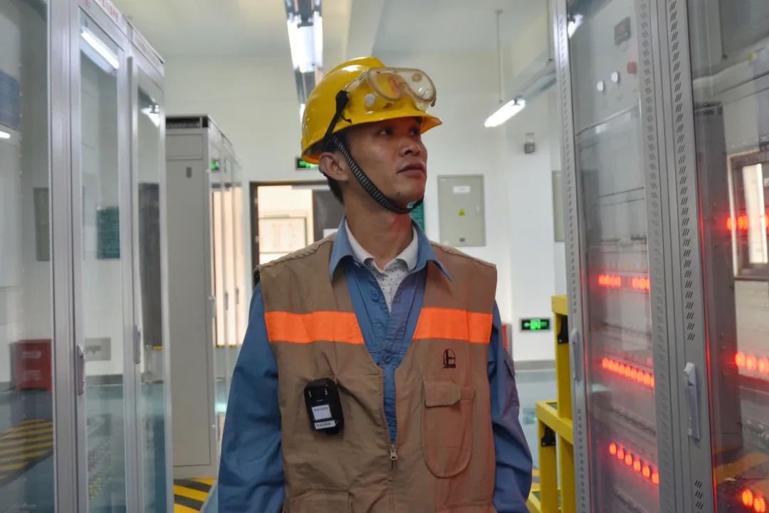 【最美一线员工】何志峰:平凡岗位的坚守与奉献