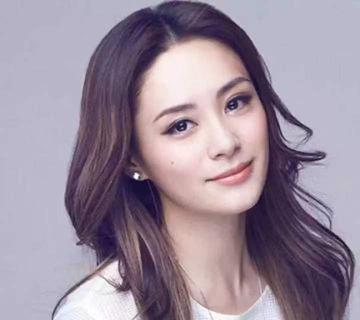 "照片门"曝出1400张黄色照片,那个电脑维修员现在怎样?