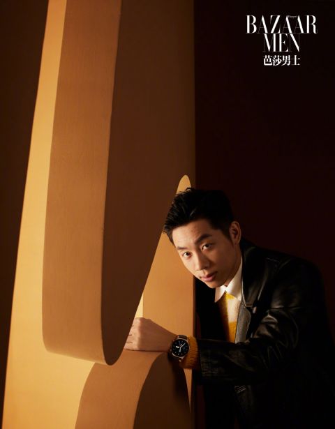 "黄金左手"许昕拍时尚大片 穿西装气场全开秒变干练精英霸总