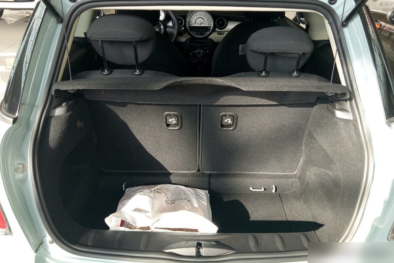 宝马mini车身尺寸是多少 宝马mini后备箱尺寸多少