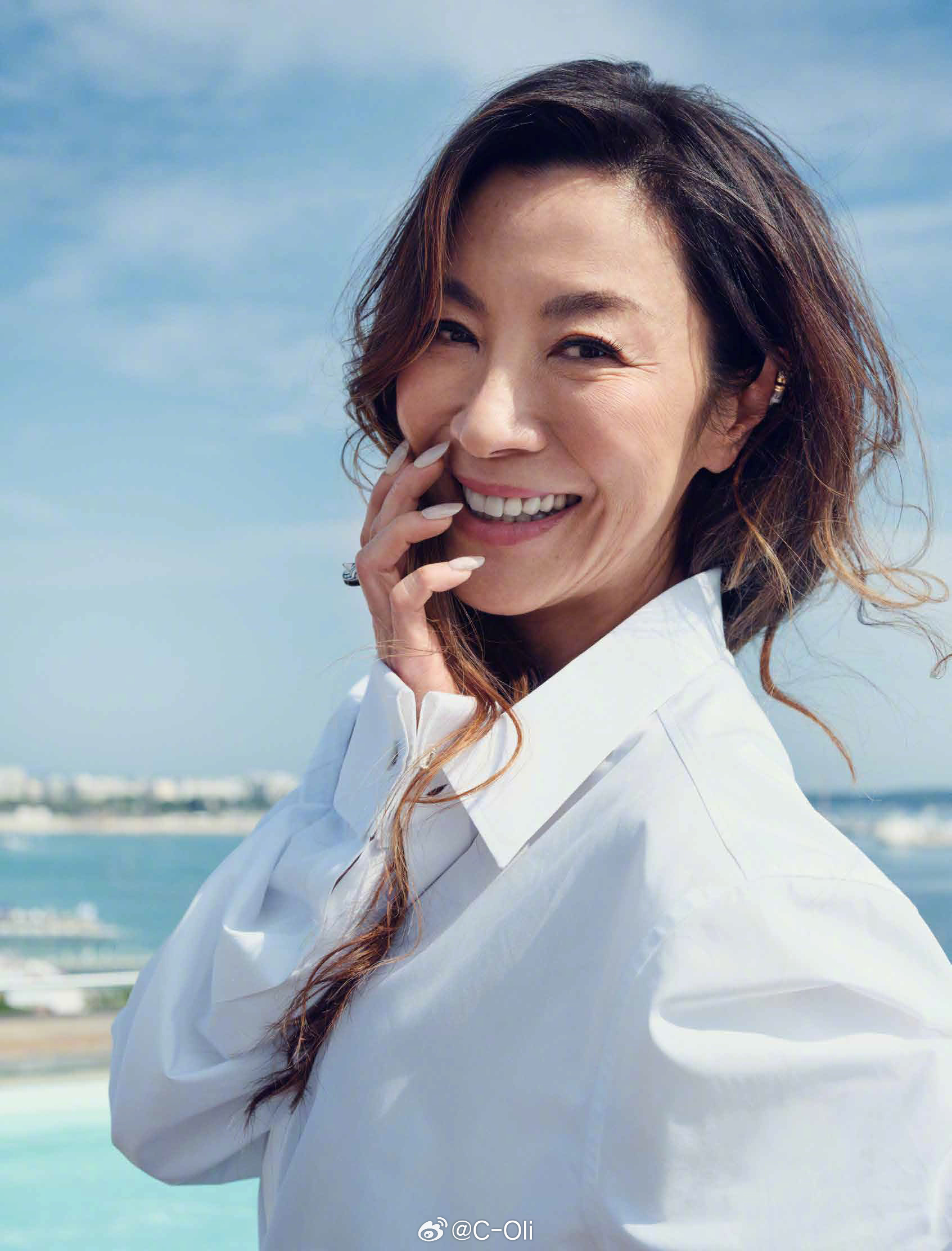 61岁的杨紫琼结婚,与大16岁老公结束19年爱情长跑,步入婚姻殿堂