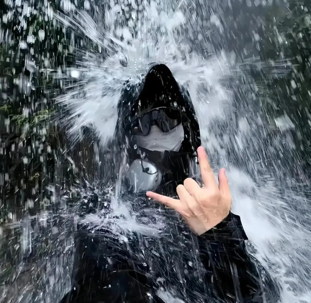 男生头像设计:展现成熟稳重气质的微信头像选择