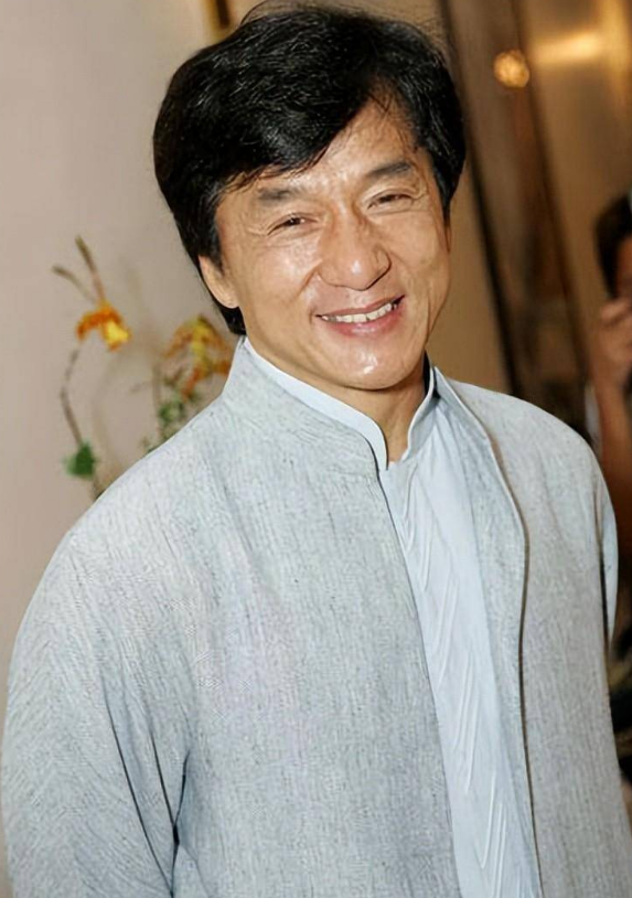 成龙的英文名 baijiahao.baidu.com